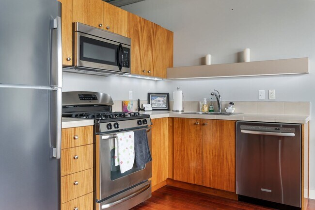 Building Photo - Civic Condominiums - FURNISHED 8th floor s...