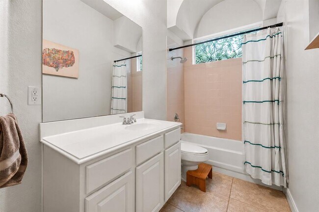 Building Photo - 12113 Portobella Dr