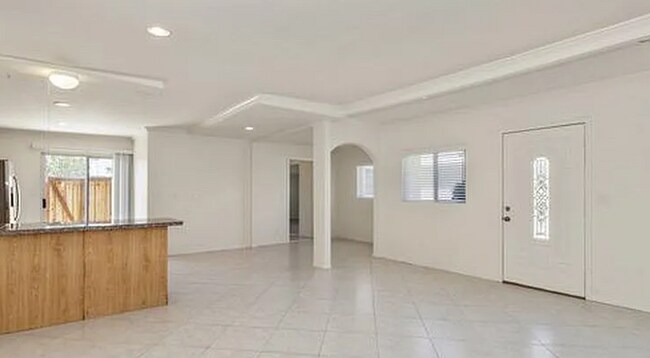 Building Photo - Pomona Duplex