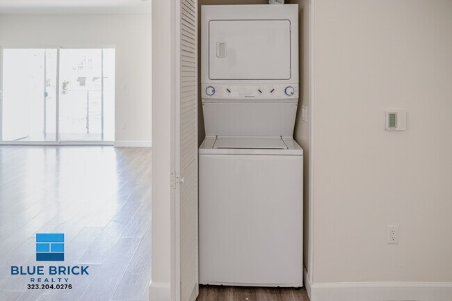 Building Photo - 4305 Laurel Canyon Blvd