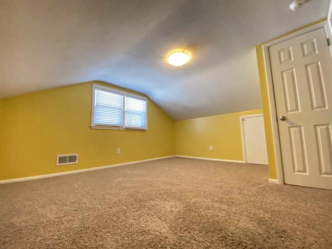 Building Photo - 2512 18th Ave NW