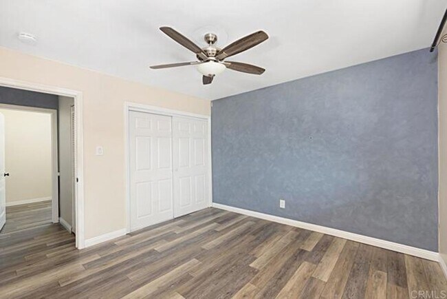 Building Photo - 3 Bedroom Condo Close to Base