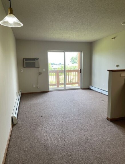 Building Photo - 2902 Iowa St