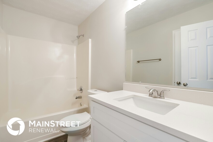 Building Photo - 2524 Dalesford Ct