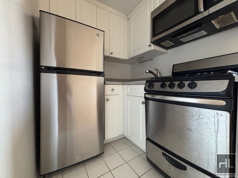 Building Photo - AMSTERDAM AVENUE