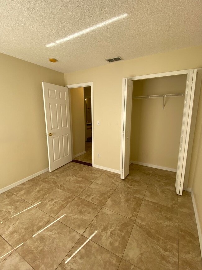 Building Photo - Home for rent