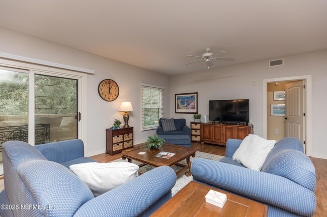 Building Photo - 945 Registry Blvd