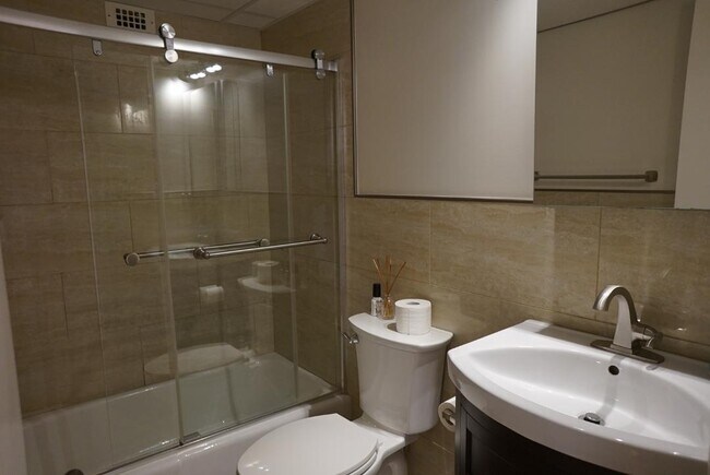Newly remodeled bathroom - 4520 King St