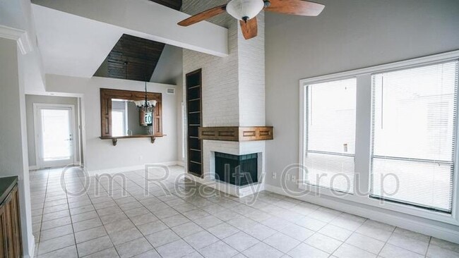 Building Photo - 4144 Greystone Way