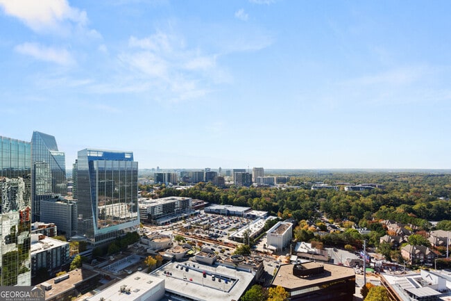 Building Photo - 3338 Peachtree Rd NE