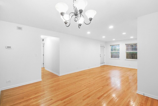 Building Photo - 301 W Goethe St