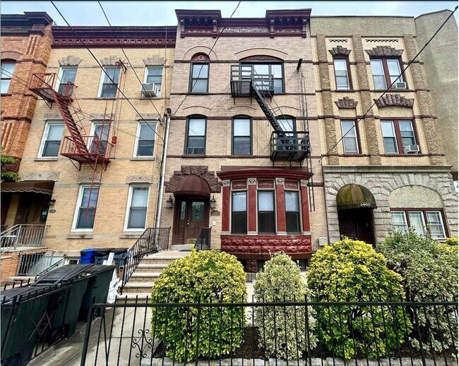 Building Photo - 2402 Palisade Ave
