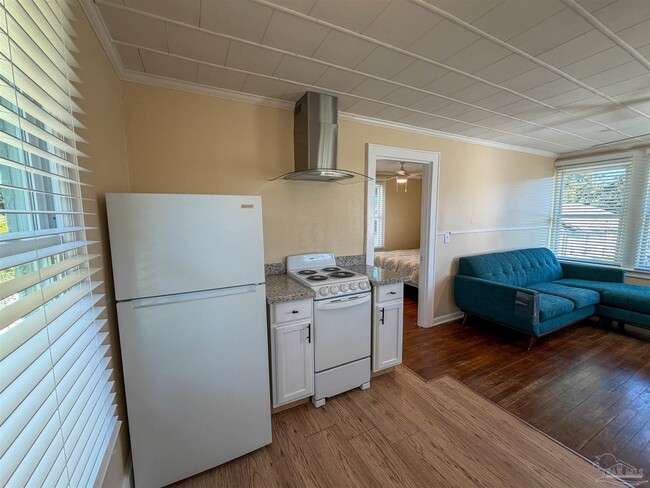 Building Photo - 17 N K St