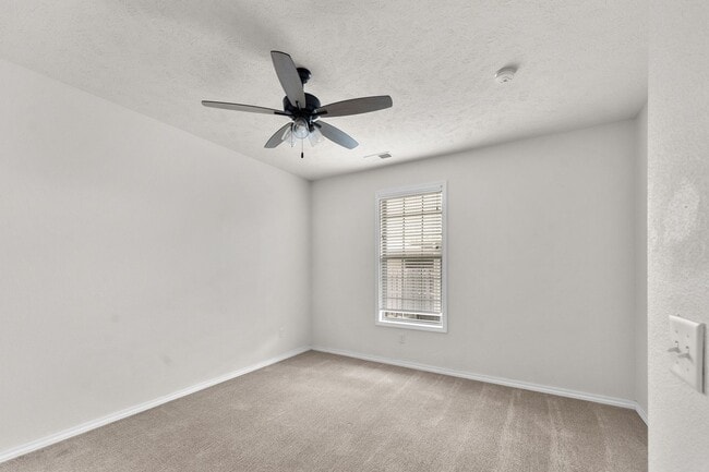 Building Photo - NEW LUXURY 2 BED 2 BATH 1 CAR GARAGE DUPLEX
