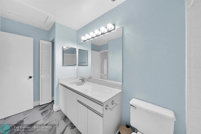 Building Photo - 23316 Water Cir