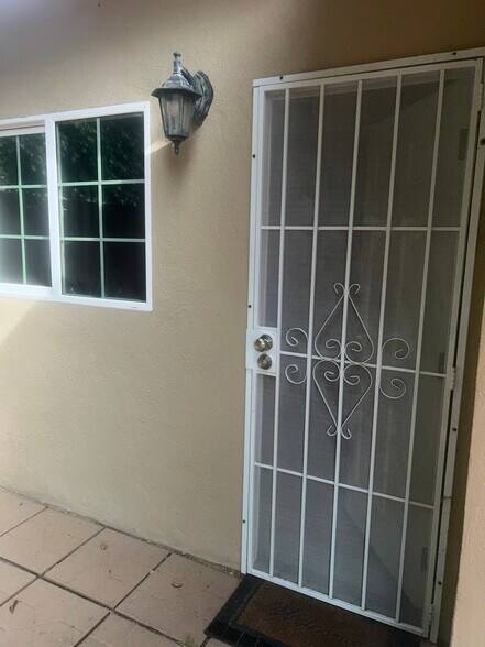 Building Photo - 4751 Sunnyslope Ave