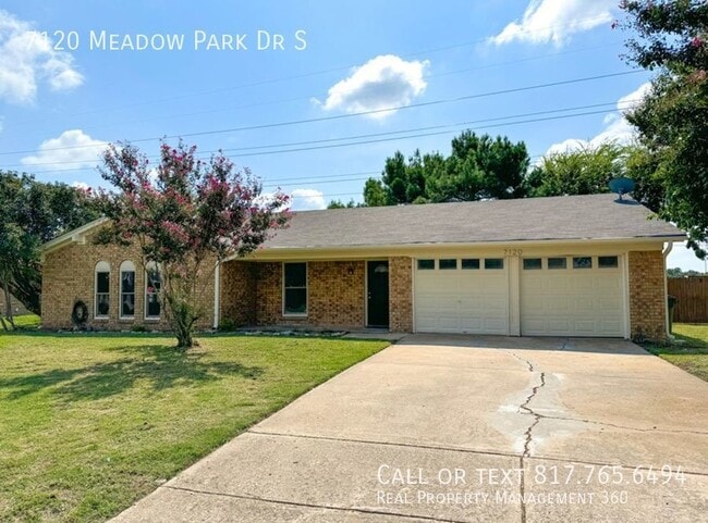 Building Photo - Freshly updated North Richland Hills home ...
