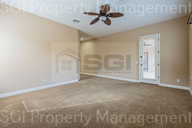 Building Photo - LUXURY 5 BEDROOM VISTANCIA BASEMENT HOME!