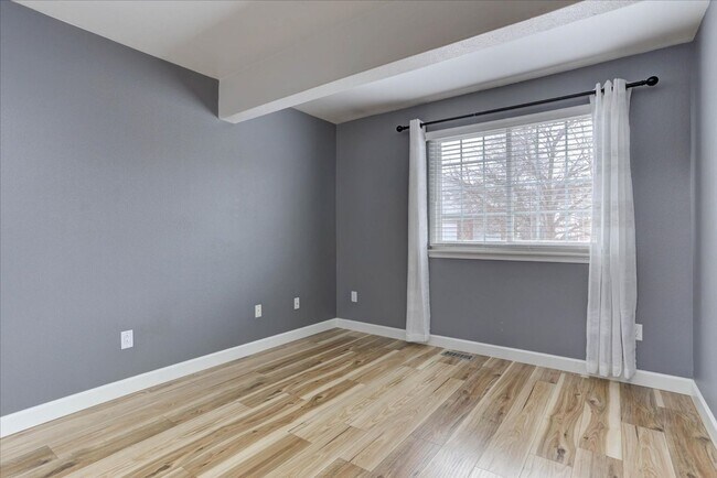 Building Photo - Stunning 5Bed/4Bath Home in the Heart of Erie