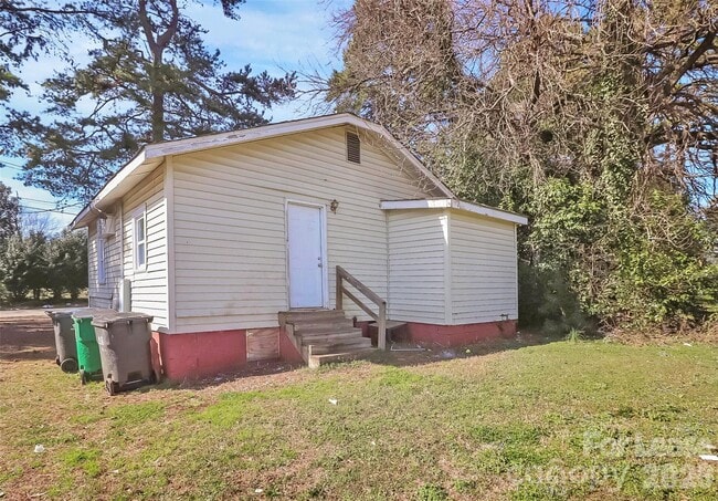 Building Photo - 2510 Hemphill St