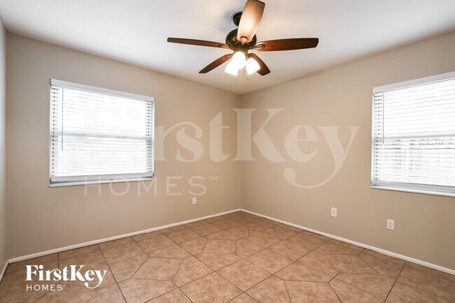 Building Photo - 241 Quail Cir