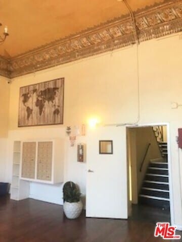 Building Photo - 814 S Hobart Blvd