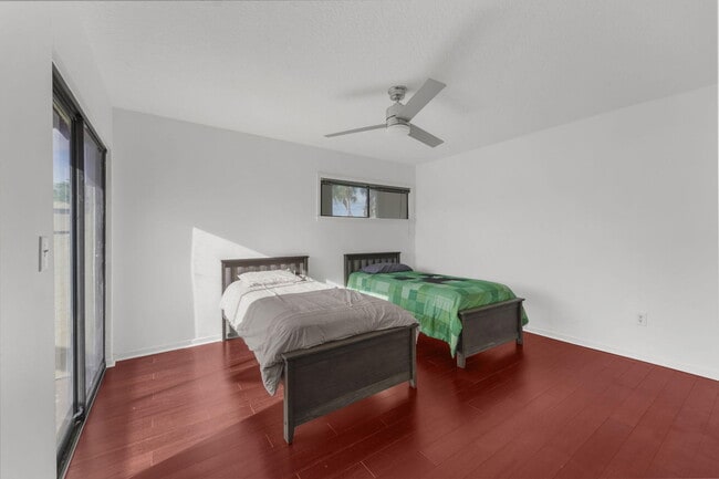 Building Photo - 7621 Sierra Terrace W