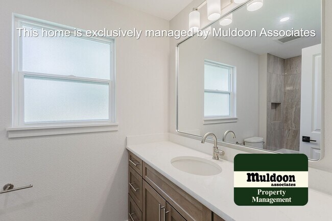 Building Photo - Completely remodeled ranch in the heart of Rockrimmon
