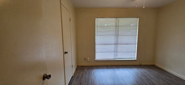 Building Photo - 308 Tammy Lynn Dr