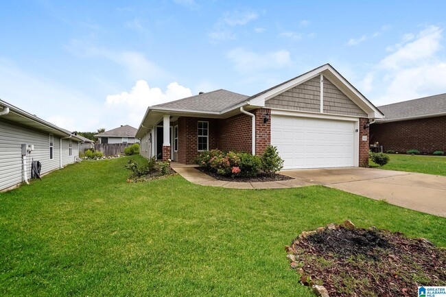 Building Photo - 3008 Village Ridge Dr