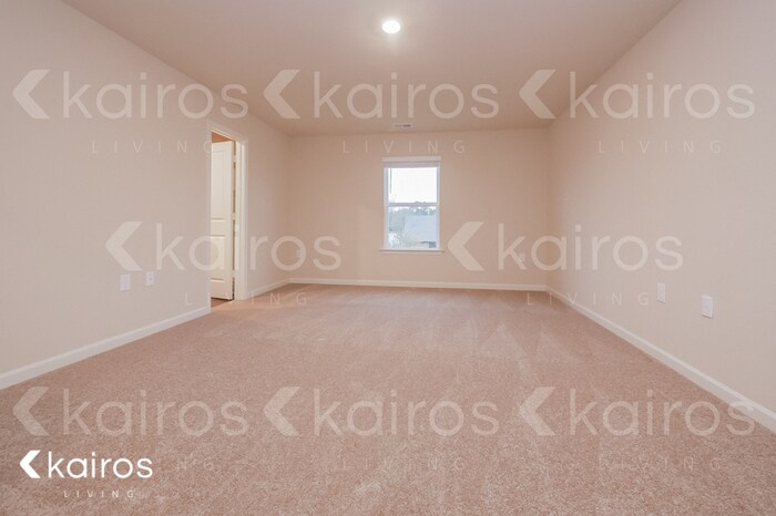 Building Photo - 1037 Pilgrim Ln