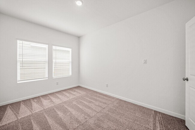 Building Photo - SIngle Story in Cordova Crossing!