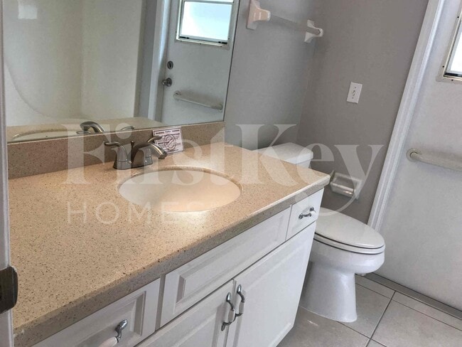 Building Photo - 18205 Apple Rd