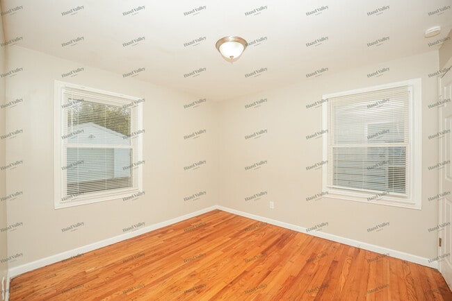 Building Photo - 4246 Wilmington Rd