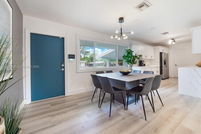 Building Photo - 18641 Belview Dr