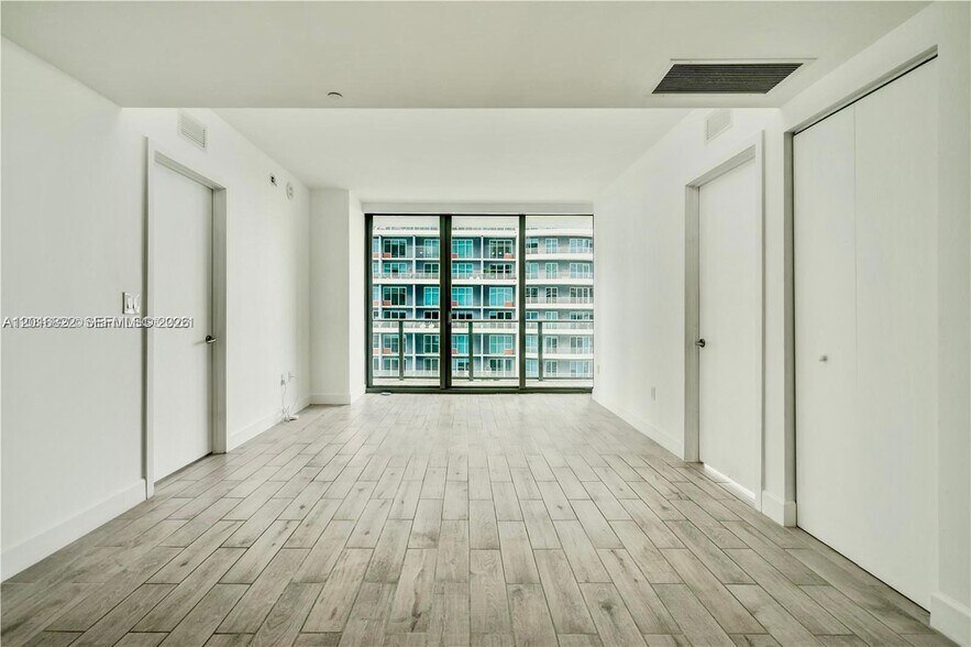 Building Photo - 1300 S Miami Ave
