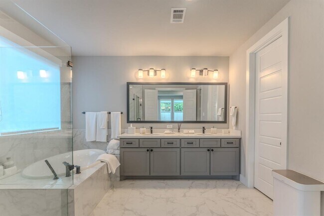 Building Photo - 25011 Flint Lake Dr