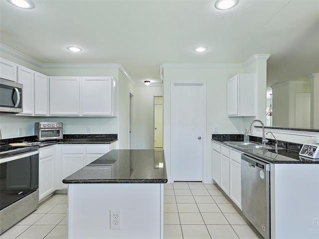 Building Photo - 2549 Saddlehorn Dr