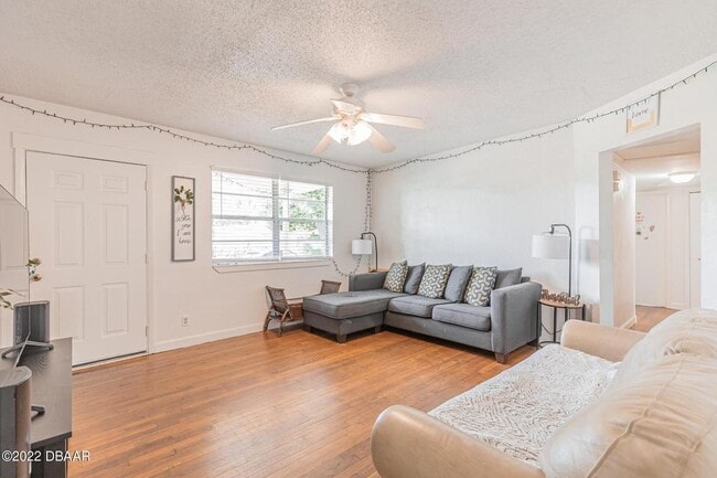 Building Photo - 1509 3rd St