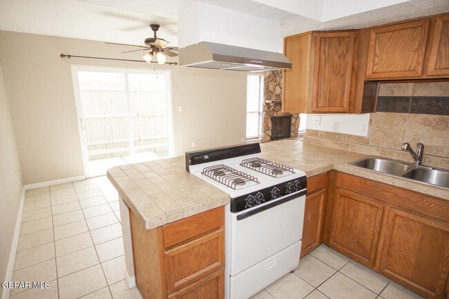 Building Photo - 1582 Bengal Dr