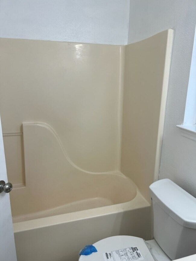 Building Photo - 669