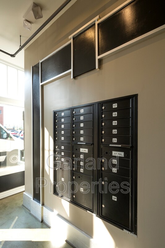 Building Photo - 425 Campbell Ave SW