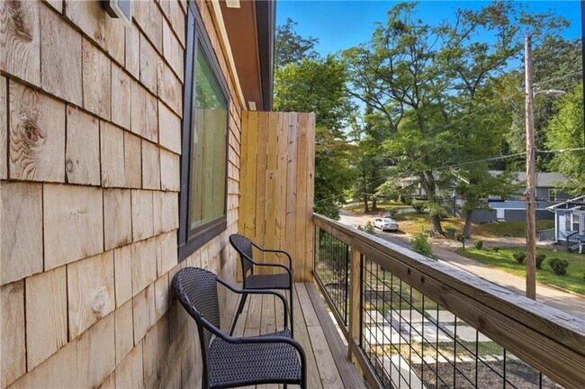 Building Photo - 1278 Plaza Ave SW