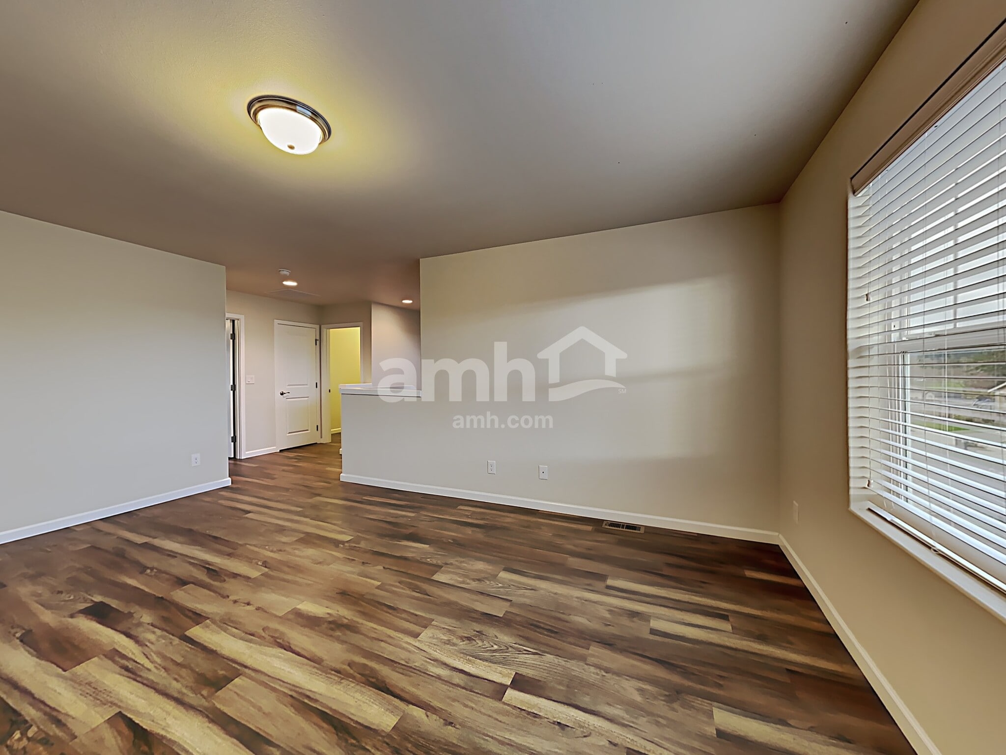 Building Photo - 2665 Link Ave