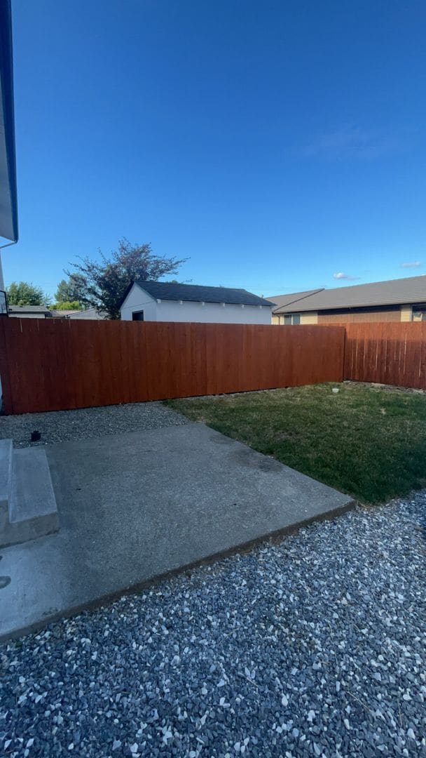 Building Photo - 2 BED & 1.5 BATH DUPLEX FOR RENT