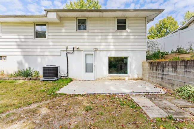 Building Photo - 3961 New Rd