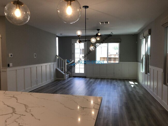 Building Photo - 5013 Wuthering Ave