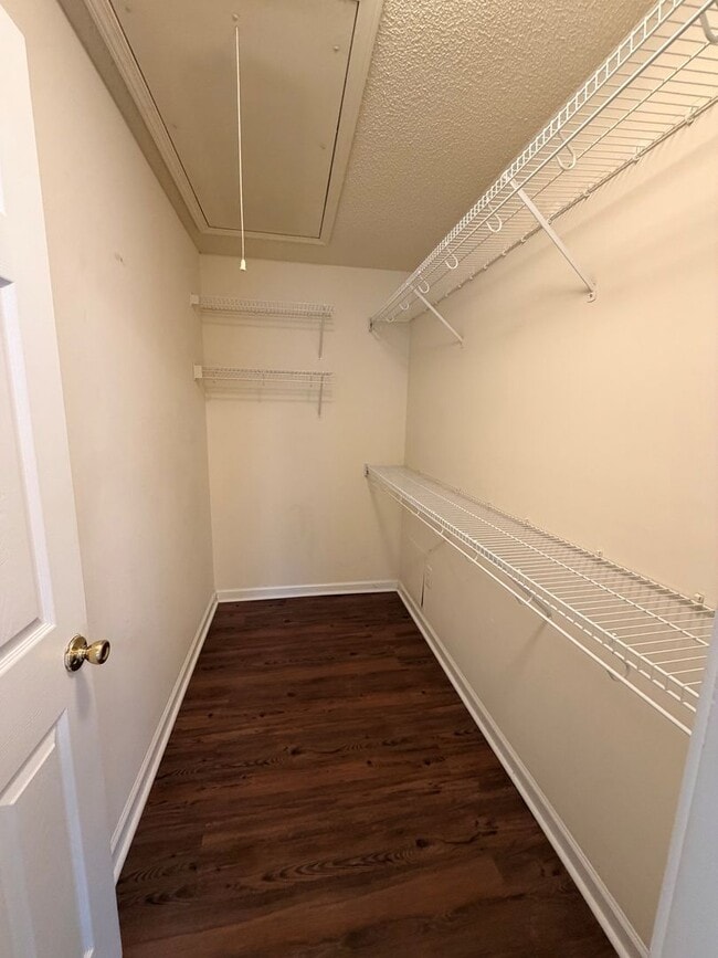 Building Photo - 104 Brazington Ct