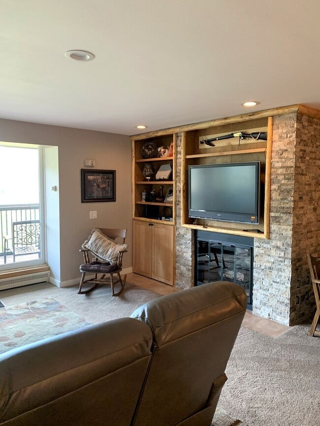 Building Photo - Summer Seasonal Rental- Sts. John 2543