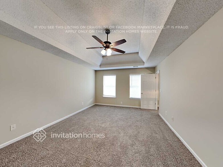 Building Photo - 372 Othello Dr